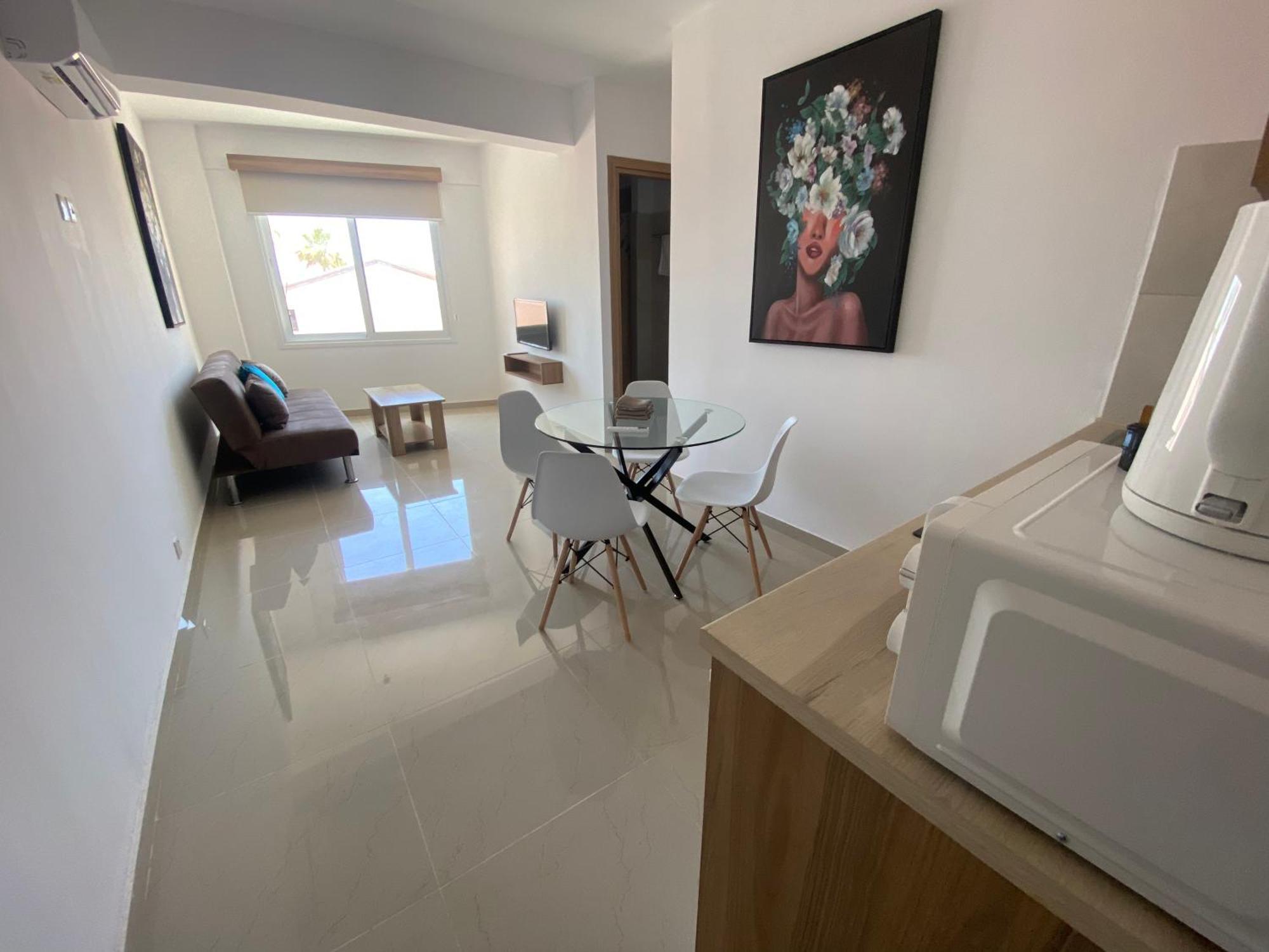 Larnaca Bay Suites Zewnętrze zdjęcie
